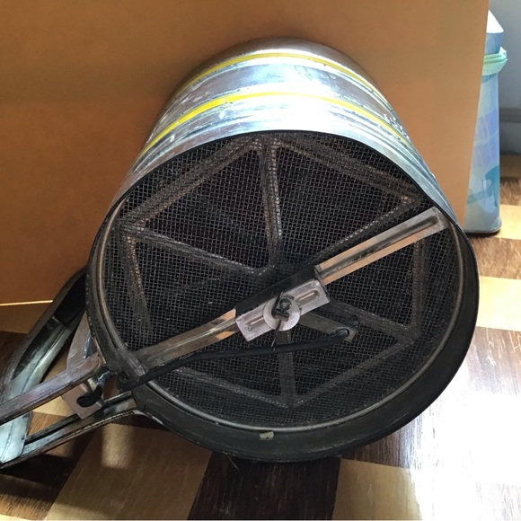 🎥★❦꒒ik୧⌵N୧w★ AUCTION PRICE👩🏻‍⚖️👨‍🍳 VTG Foley Sift Chine Screen Flour Sifter - Picture 3 of 11